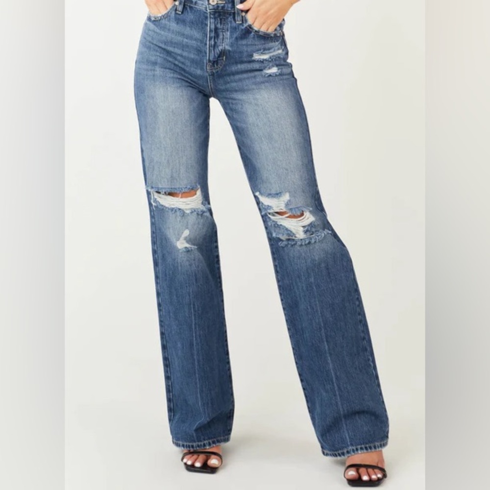 KanCan Medium Wash Distressed High Rise Straight Leg Jeans